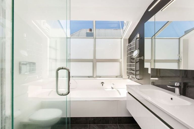 Photo of property in 46 Cox Street, Merivale, Christchurch, 8014