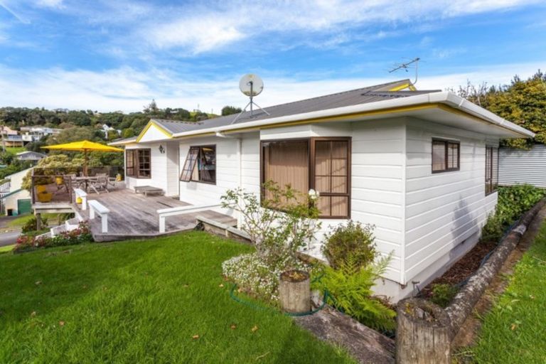 Photo of property in 216 Russell Bruce Place, Onemana, Whangamata, 3691