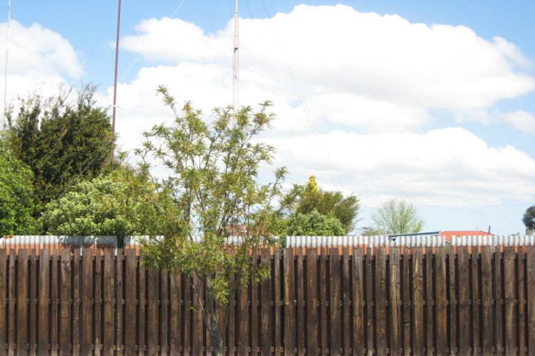 Photo of property in 17 Chipping Lane, Redwood, Christchurch, 8051