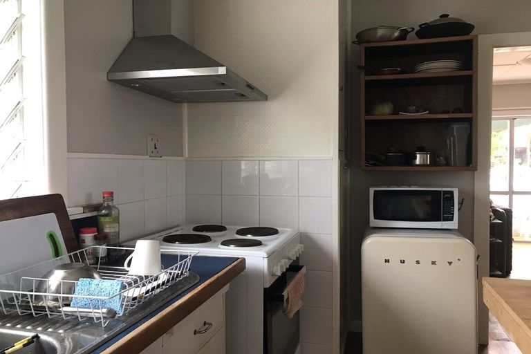 Photo of property in 2 Turenne Street, Inner Kaiti, Gisborne, 4010