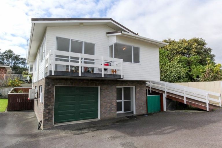 Photo of property in 8b Whiteley Street, Moturoa, New Plymouth, 4310