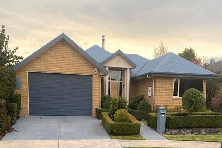 Photo of property in 6 Oratia Grove, Northwood, Christchurch, 8051