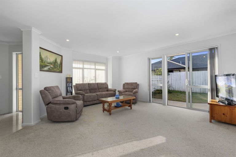 Photo of property in 45 Rainey Crescent, Papamoa Beach, Papamoa, 3118