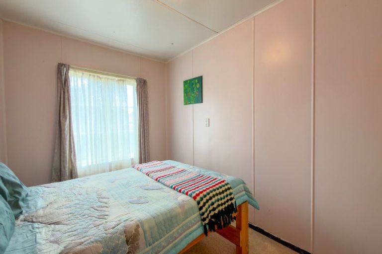 Photo of property in 128 Hampton Road, Whangamata, 3620