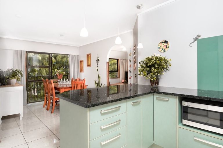 Photo of property in 1069 Scenic Drive North, Swanson, Auckland, 0816