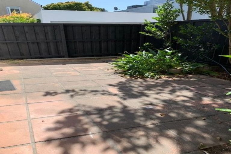 Photo of property in 44f Chester Street West, Christchurch Central, Christchurch, 8013