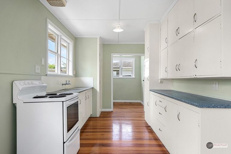 Photo of property in 10 Clement Grove, Taita, Lower Hutt, 5011