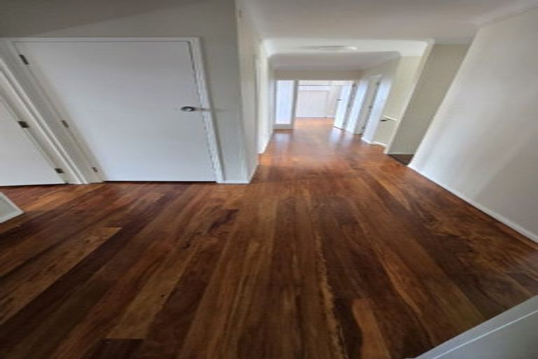 Photo of property in 12 Ruawai Road, Mount Wellington, Auckland, 1060