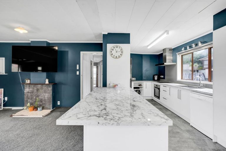 Photo of property in 5 Bronte Place, Whalers Gate, New Plymouth, 4310