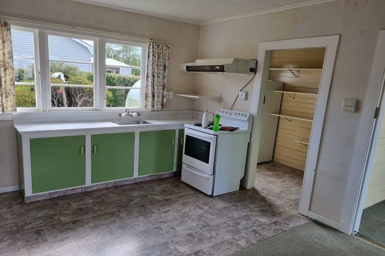 Photo of property in 57 Macandrew Street, Otautau, 9610