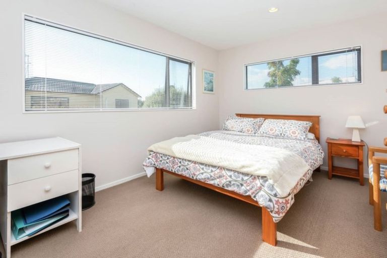Photo of property in 11 Bunker Rise, Golflands, Auckland, 2013