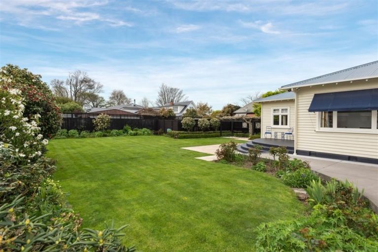Photo of property in 58 Searells Road, Strowan, Christchurch, 8052
