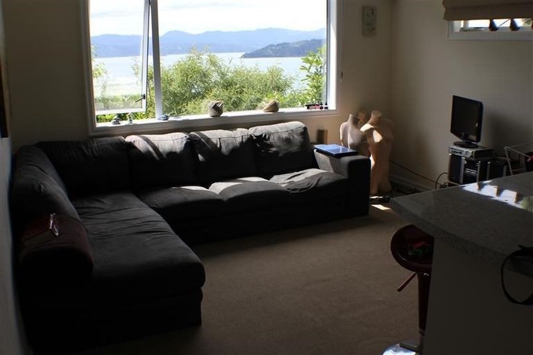 Photo of property in 2/89 Barnard Street, Wadestown, Wellington, 6012