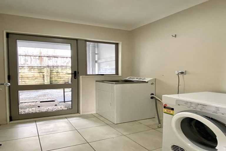 Photo of property in 11 Gold Street, Albany Heights, Auckland, 0632