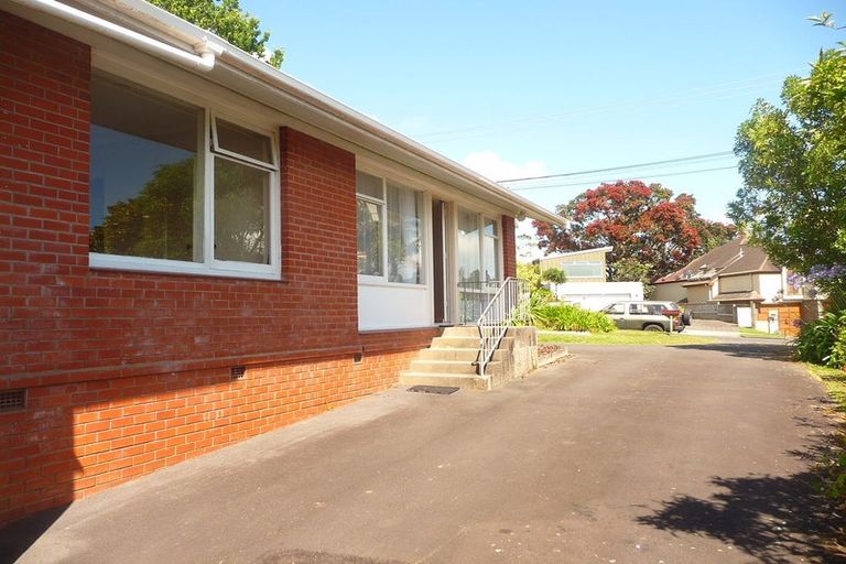 Photo of property in 39 Sale Street, Cockle Bay, Auckland, 2014