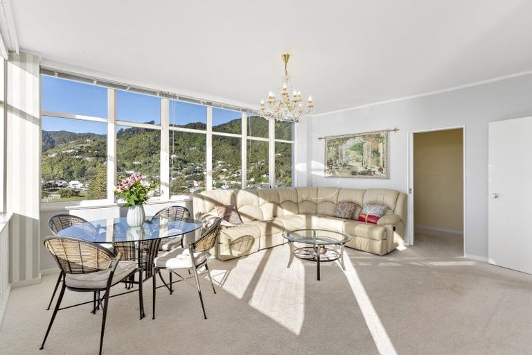 Photo of property in Rona House, 33 Rimu Street, Eastbourne, Lower Hutt, 5013