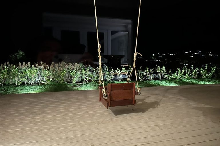 Photo of property in 115 Kahu Road, Paremata, Porirua, 5024