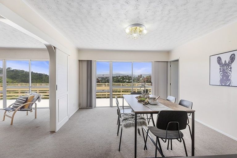 Photo of property in 99 Akaroa Drive, Maupuia, Wellington, 6022