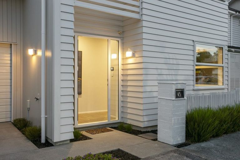 Photo of property in 45 De Havilland Road, Hobsonville, Auckland, 0616