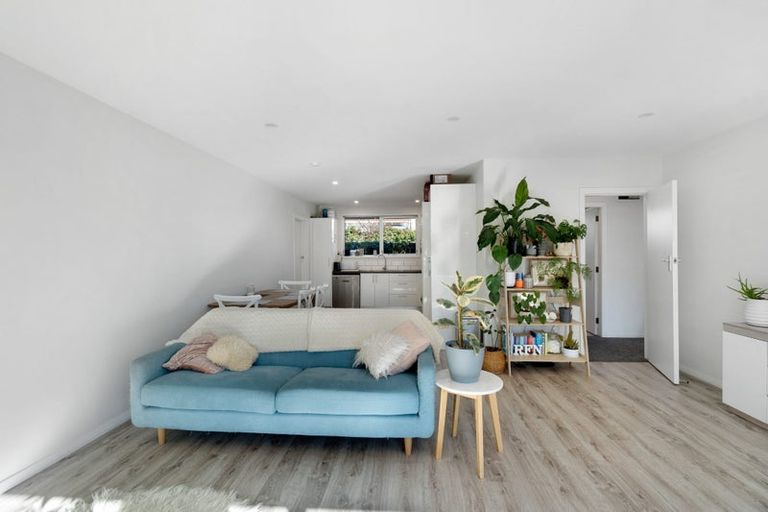 Photo of property in 1/86 Avonhead Road, Avonhead, Christchurch, 8042