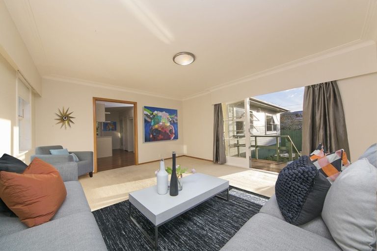 Photo of property in 1 Claridge Street, Glen Eden, Auckland, 0602