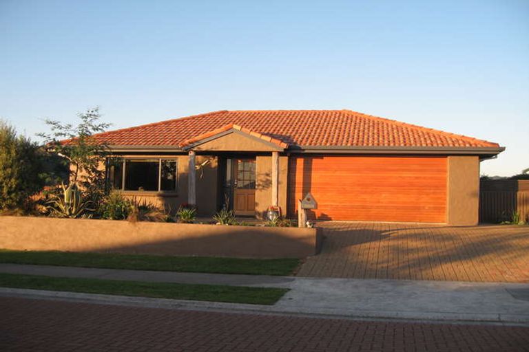 Photo of property in 35 Elmbridge Place, Owhata, Rotorua, 3010