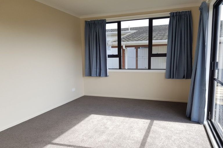 Photo of property in 3/24 Hori Street, Vogeltown, New Plymouth, 4310