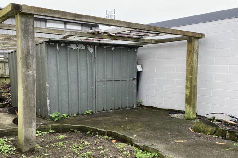 Photo of property in 32 Glamis Avenue, Strathmore Park, Wellington, 6022