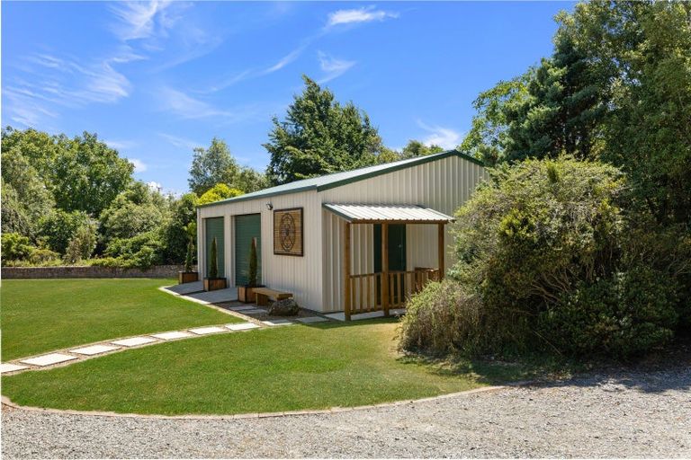 Photo of property in 25b Queens Avenue, Waikuku Beach, 7402