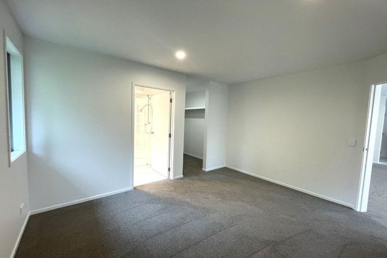 Photo of property in 137/2b Seaview Road, Westown, New Plymouth, 4310