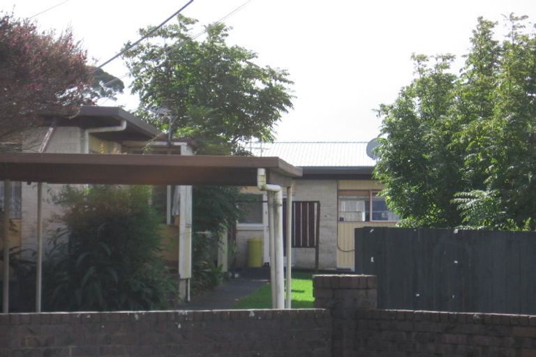 Photo of property in 3/14 Edwards Avenue, Henderson, Auckland, 0610