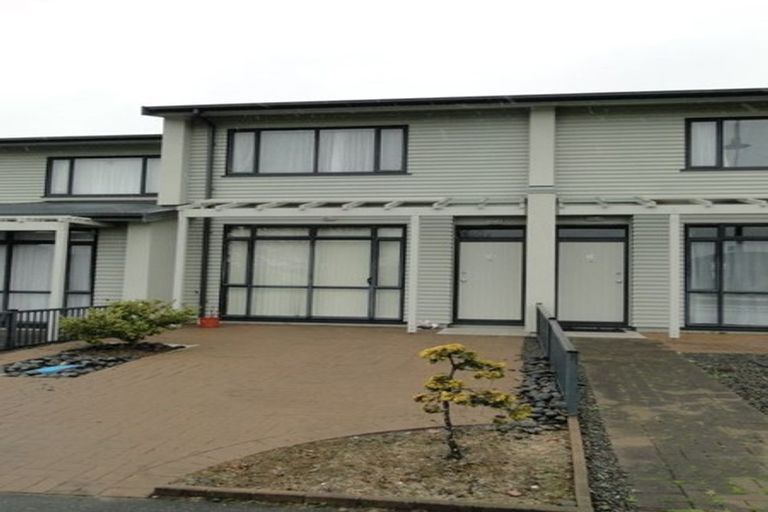 Photo of property in 12/2 Armoy Drive, East Tamaki, Auckland, 2016