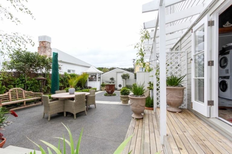 Photo of property in 12 Weymouth Street, New Plymouth, 4310