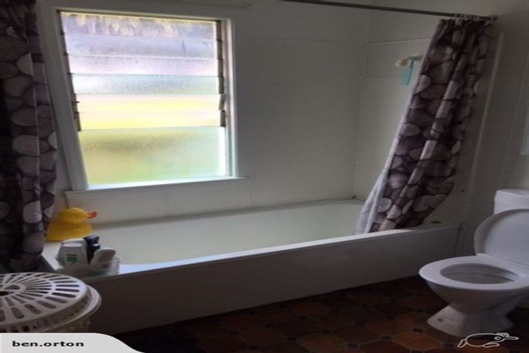 Photo of property in 2 Gaisford Terrace, Waipukurau, 4200