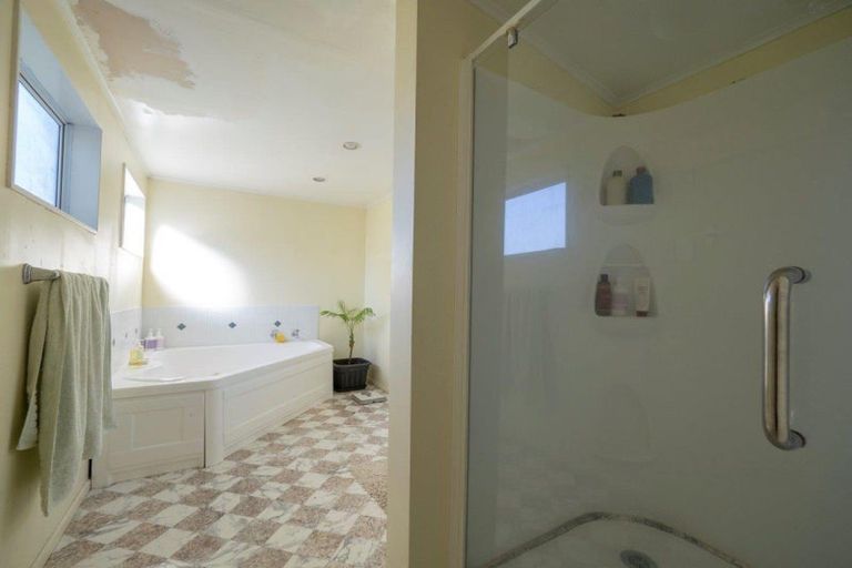 Photo of property in 10 Bright Street, Eketahuna, 4900