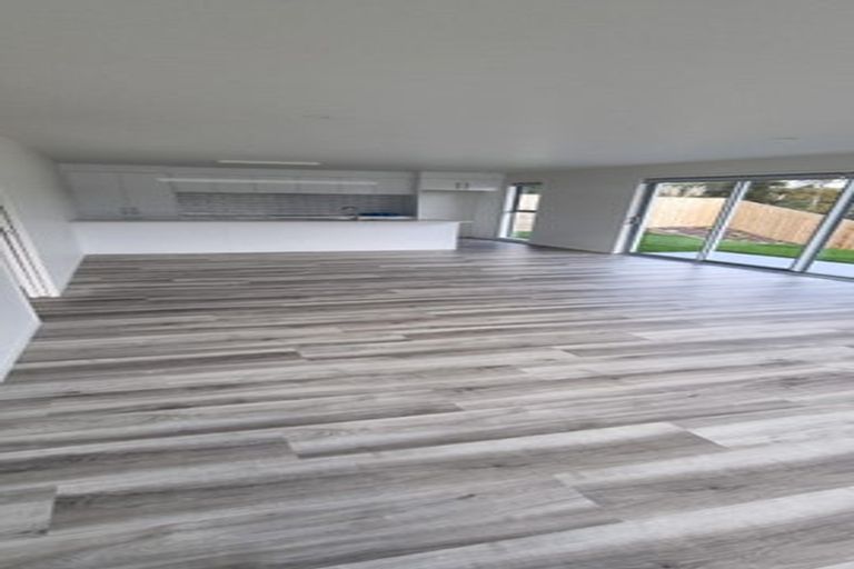 Photo of property in 8 Monterey Rise, Te Kamo, 0112