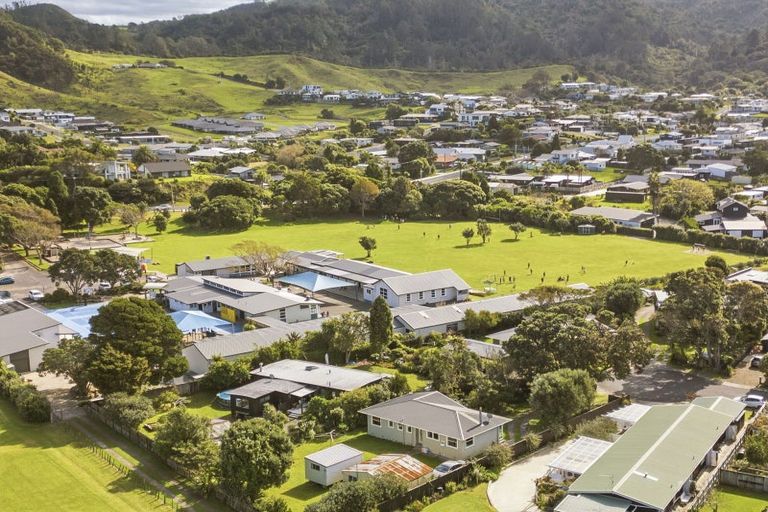 Photo of property in 10 Hillview Road, Waihi Beach, 3611