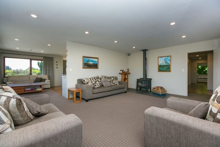 Photo of property in 91 Kaipikari Road, Urenui, 4375