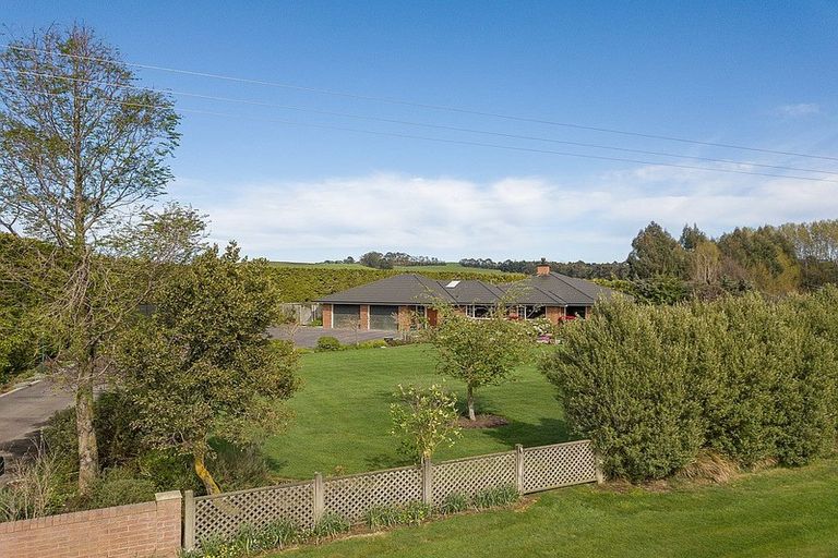 Photo of property in 44 Moneymore Road, Milton, 9292