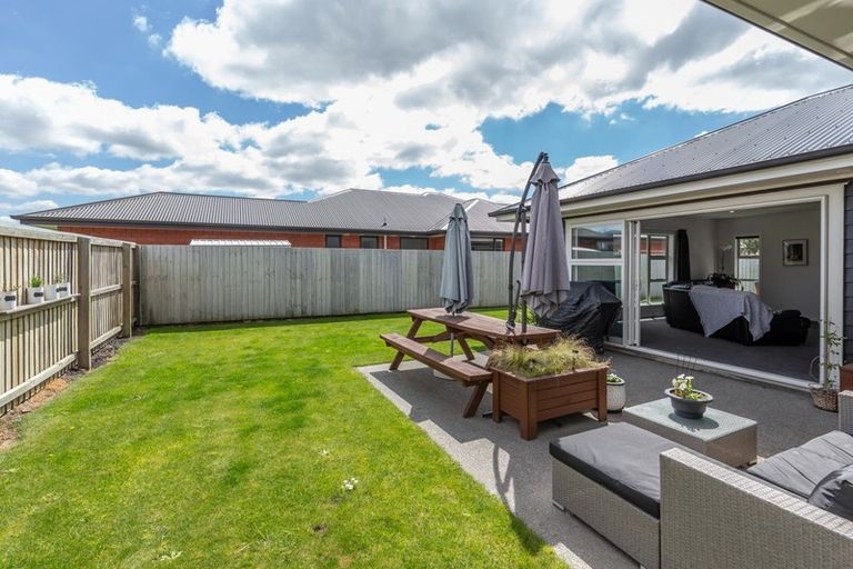 Photo of property in 33 Lewis Crescent, Rolleston, 7614