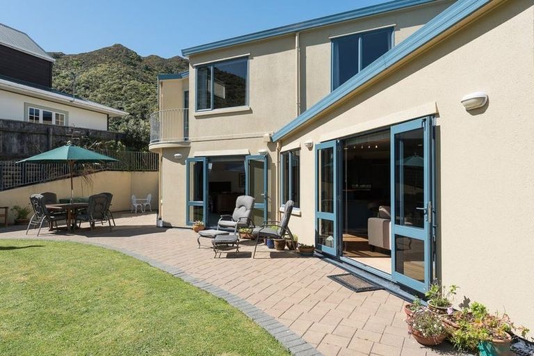 Photo of property in 9 Ridvan Grove, Ngaio, Wellington, 6035