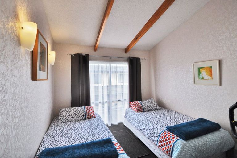 Photo of property in 9 Barrier View Road, Leigh, 0985