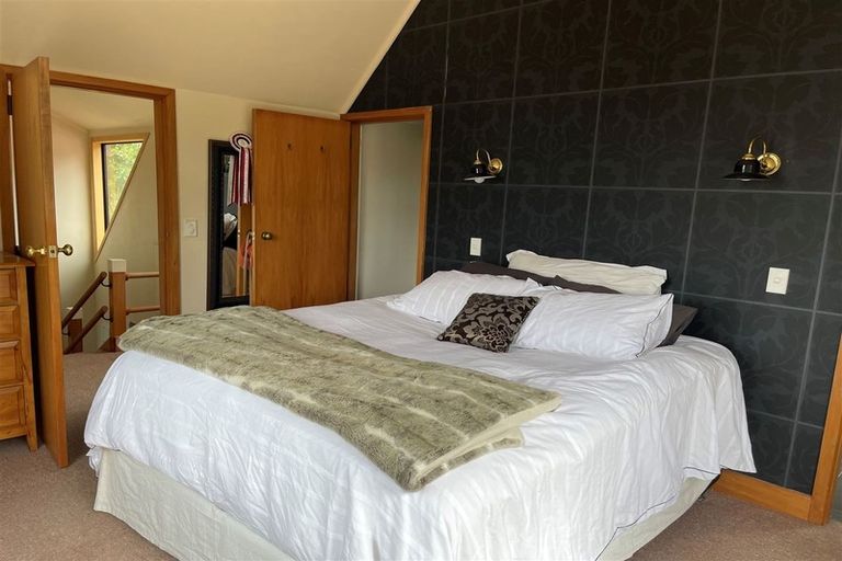 Photo of property in 64 Nalanda Crescent, Broadmeadows, Wellington, 6035