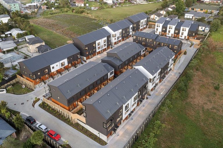 Photo of property in 18 Ara Mara Hua, Henderson, Auckland, 0612