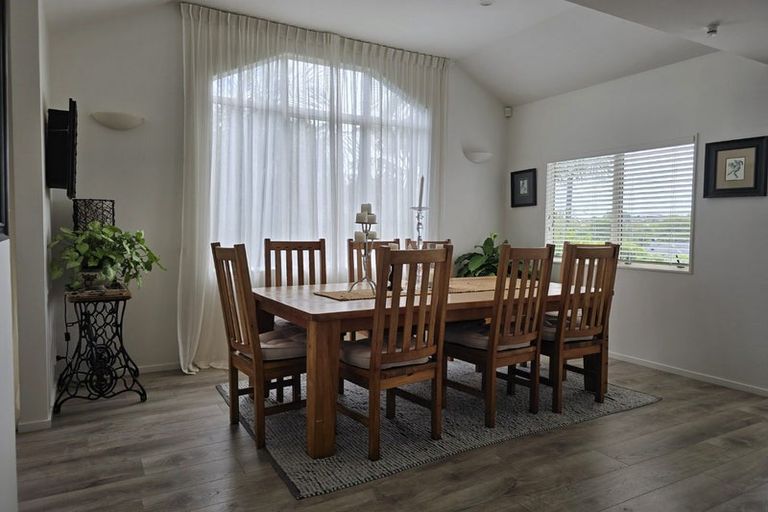 Photo of property in 4/24 Eversleigh Road, Belmont, Auckland, 0622