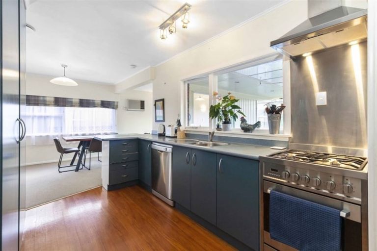 Photo of property in 4 Lynwood Place, Chedworth, Hamilton, 3210