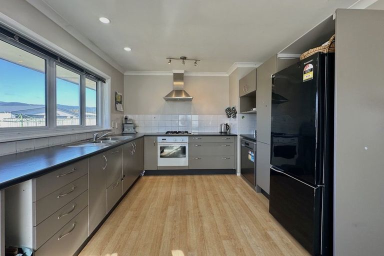 Photo of property in 57 Fraser Crescent, Elderslea, Upper Hutt, 5018