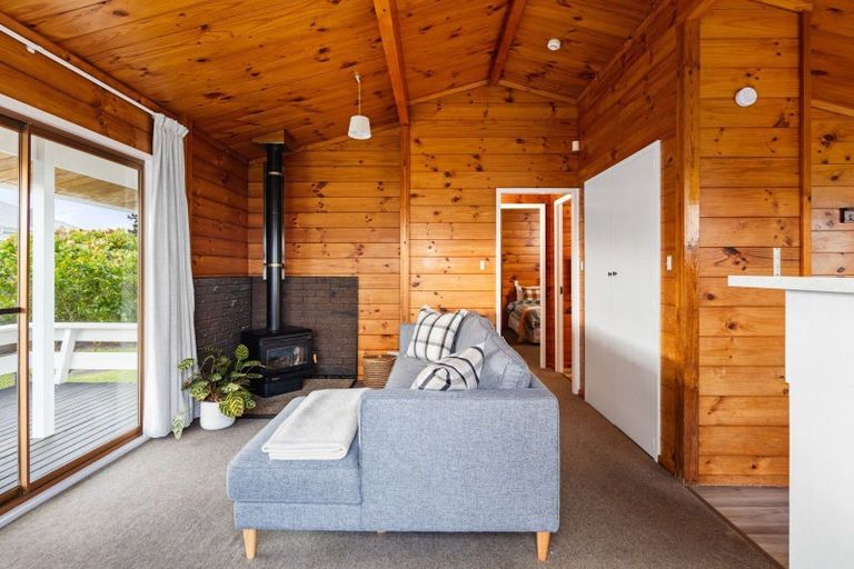 Photo of property in 15 Root Street, Gisborne, 4010