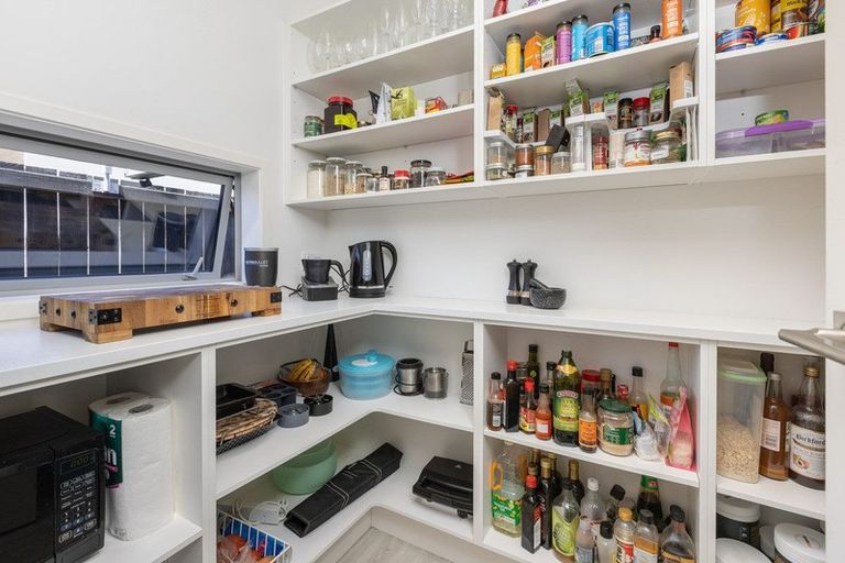 Photo of property in 27 Hiria Crescent, Papamoa Beach, Papamoa, 3118