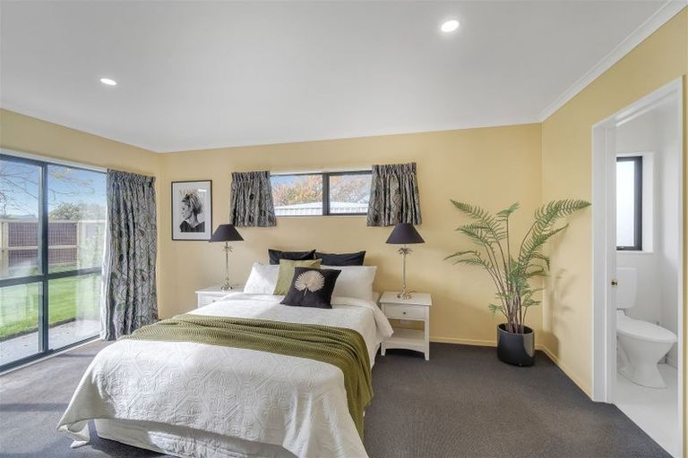 Photo of property in 137 Chinnerys Road, Woodend, 7610